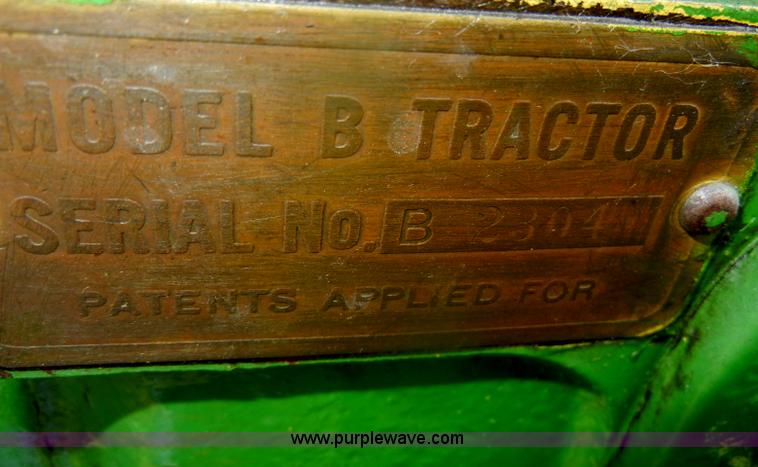 image for item D4370 1935 John Deere B 4-Bolt tractor