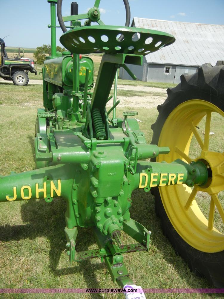 image for item D4370 1935 John Deere B 4-Bolt tractor