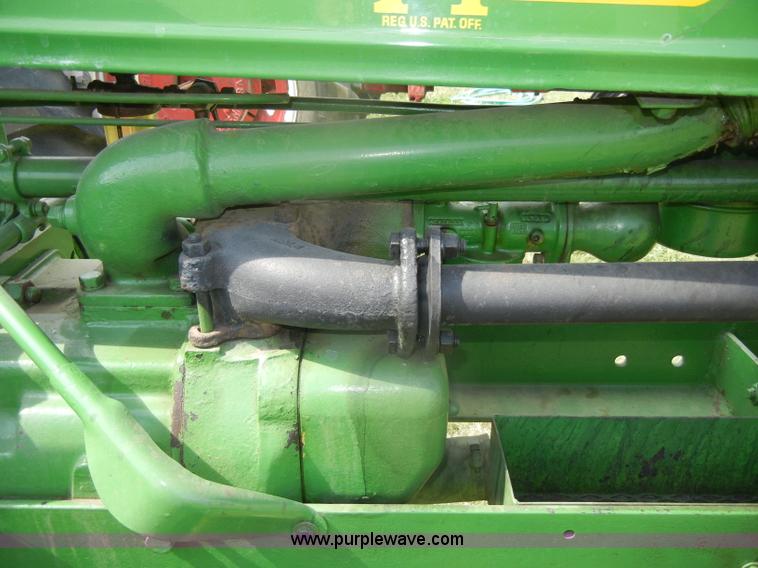 image for item D4370 1935 John Deere B 4-Bolt tractor