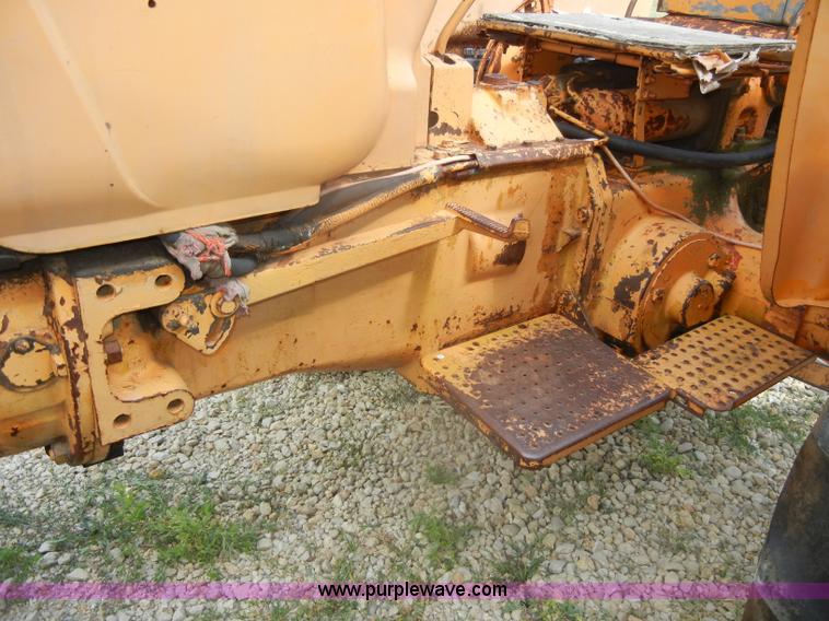 image for item D4371 1956 Minneapolis-Moline 445 Universal tractor