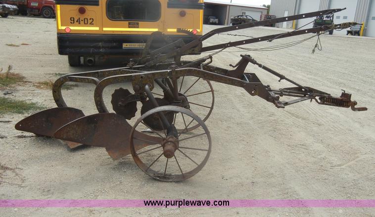 image for item D4372 John Deere 583 two bottom plow