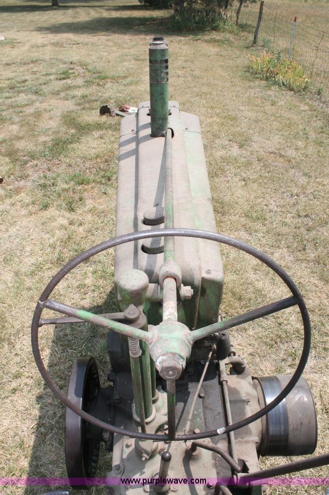 image for item L9927 1939 John Deere B Series Row Crop tractor