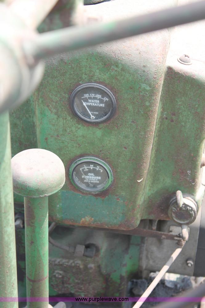 image for item L9927 1939 John Deere B Series Row Crop tractor