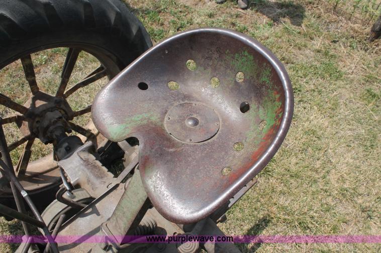 image for item L9927 1939 John Deere B Series Row Crop tractor