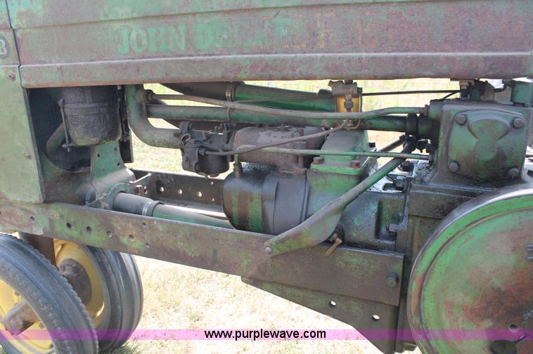 image for item L9927 1939 John Deere B Series Row Crop tractor