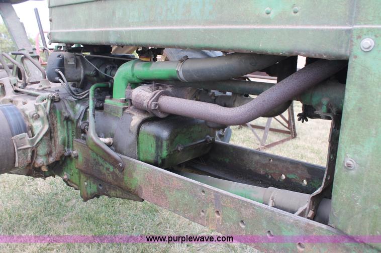 image for item L9927 1939 John Deere B Series Row Crop tractor