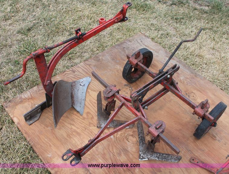 image for item L9928 Montgomery Ward 65X-5993 Hoe-Trac garden tractor