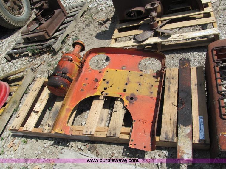 image for item L9934 International six cylinder diesel power unit complete enclosure