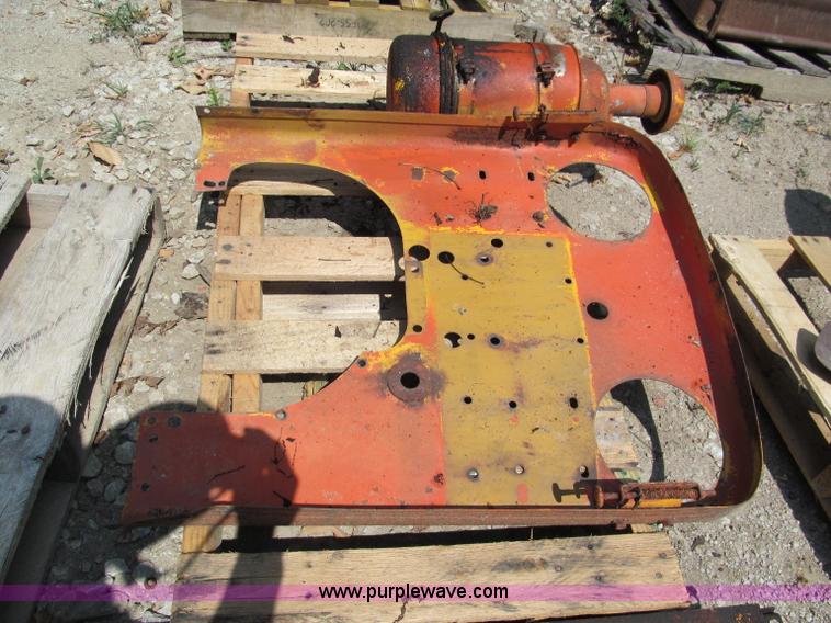 image for item L9934 International six cylinder diesel power unit complete enclosure