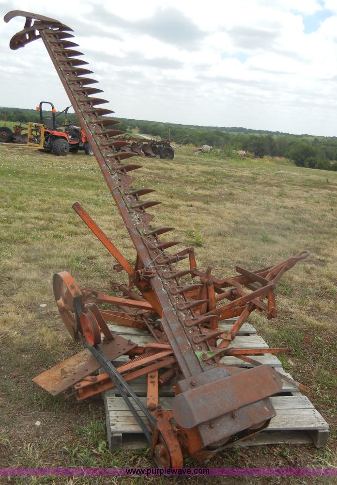 image for item N9808 Allis-Chalmers 6' sickle mower