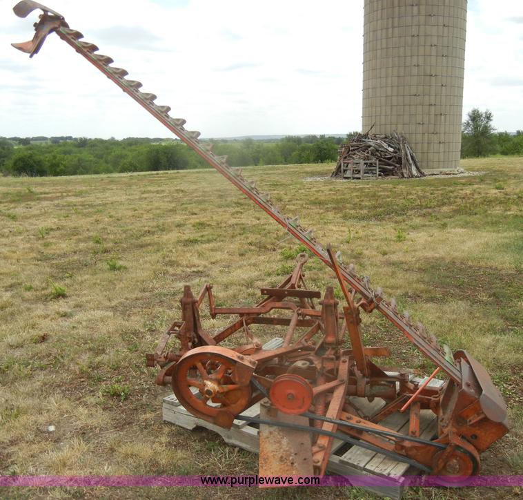 image for item N9808 Allis-Chalmers 6' sickle mower