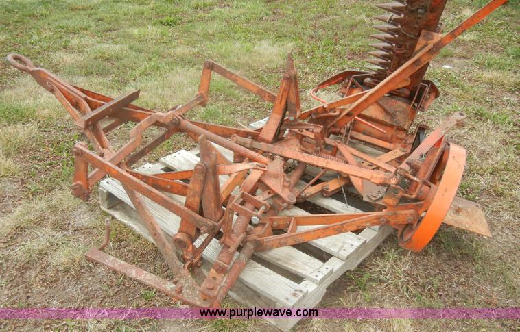 image for item N9808 Allis-Chalmers 6' sickle mower