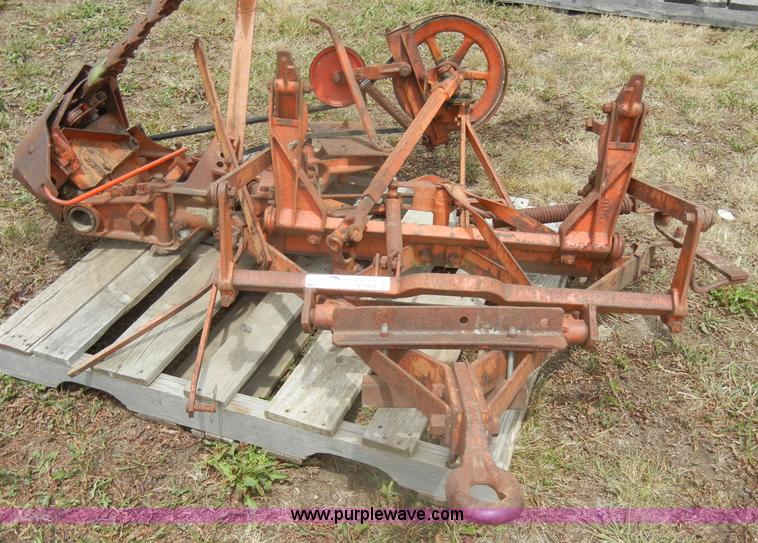 image for item N9808 Allis-Chalmers 6' sickle mower