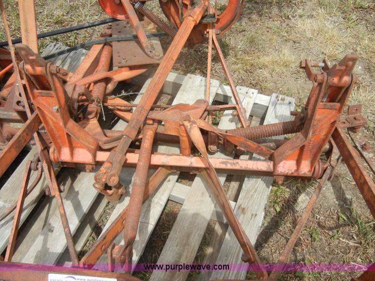 image for item N9808 Allis-Chalmers 6' sickle mower