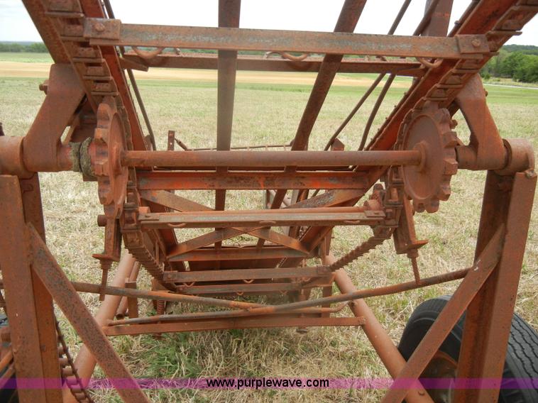 image for item N9816 Meyers square bale loader