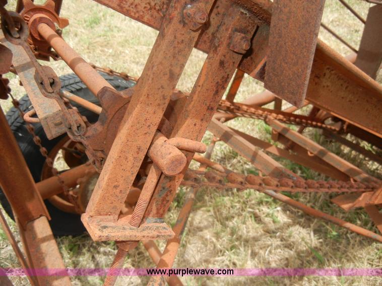 image for item N9816 Meyers square bale loader