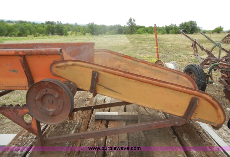 image for item N9817 Side hay loader
