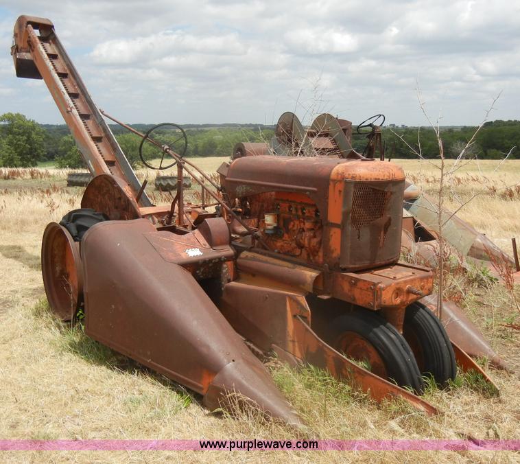image for item N9818 1939 Allis-Chalmers WC tractor