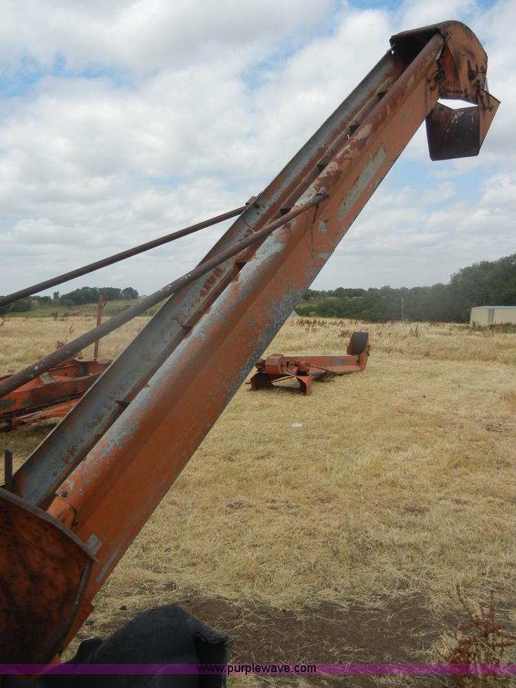 image for item N9818 1939 Allis-Chalmers WC tractor