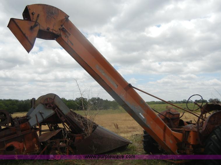 image for item N9818 1939 Allis-Chalmers WC tractor