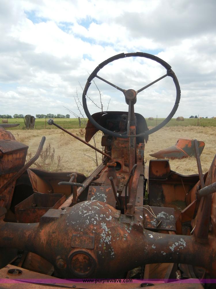 image for item N9818 1939 Allis-Chalmers WC tractor