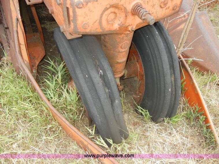 image for item N9818 1939 Allis-Chalmers WC tractor