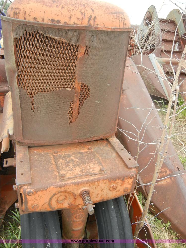 image for item N9818 1939 Allis-Chalmers WC tractor