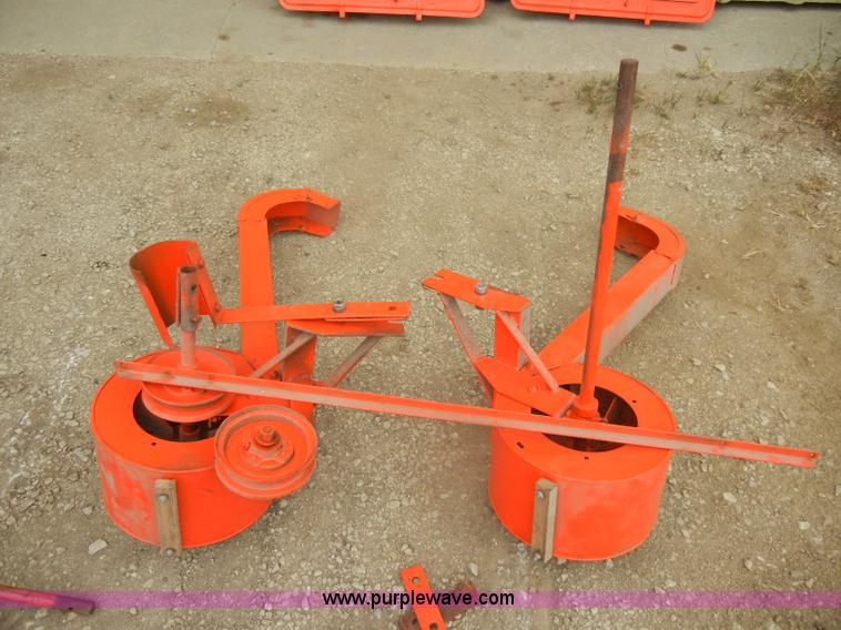 image for item N9818 1939 Allis-Chalmers WC tractor