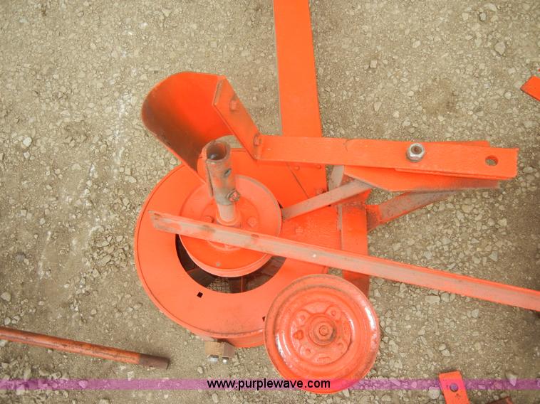 image for item N9818 1939 Allis-Chalmers WC tractor