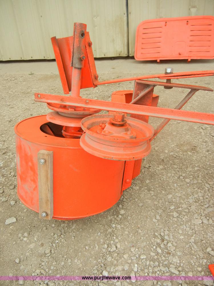 image for item N9818 1939 Allis-Chalmers WC tractor