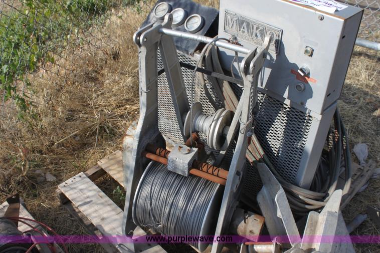 image for item B7320 Mako 5405-7 air compressor