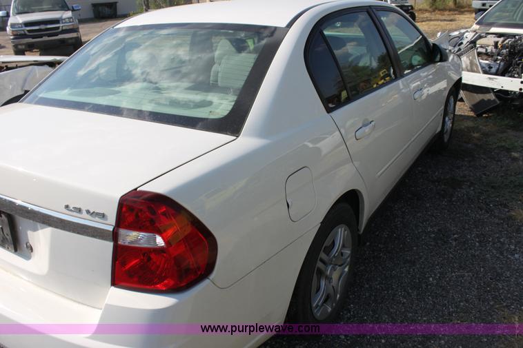 image for item B7323 2007 Chevrolet Malibu LS