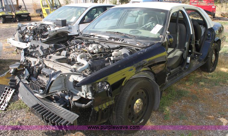 image for item B7327 2009 Ford Crown Victoria Police Interceptor