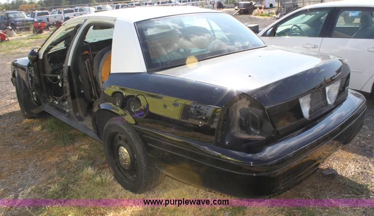 image for item B7327 2009 Ford Crown Victoria Police Interceptor