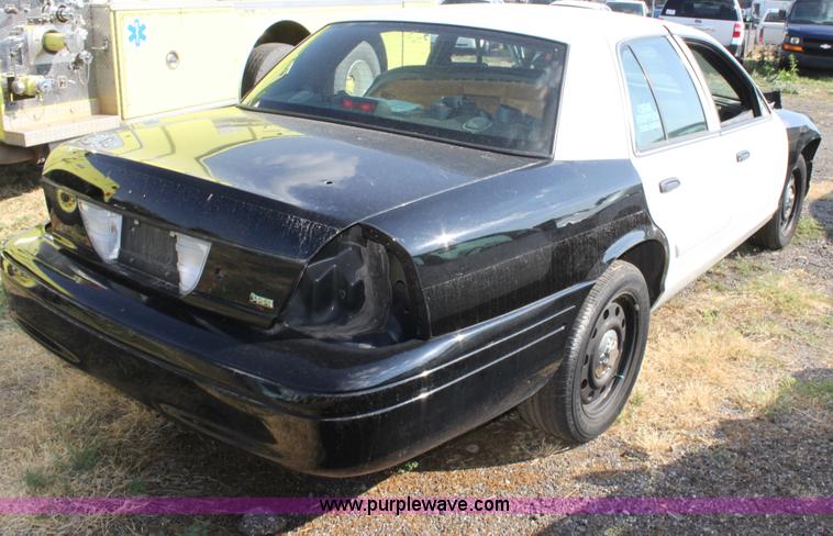image for item B7327 2009 Ford Crown Victoria Police Interceptor
