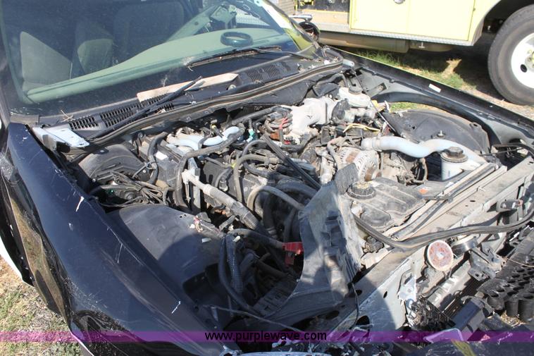 image for item B7327 2009 Ford Crown Victoria Police Interceptor
