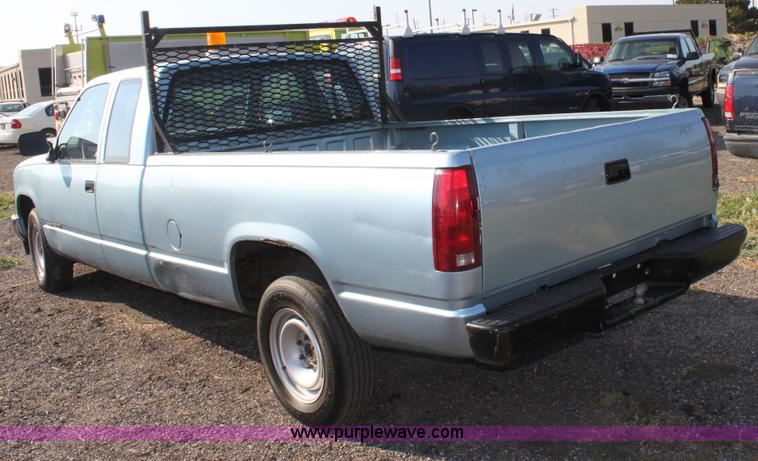image for item B7328 1989 Chevrolet C2500 extended cab pickup truck