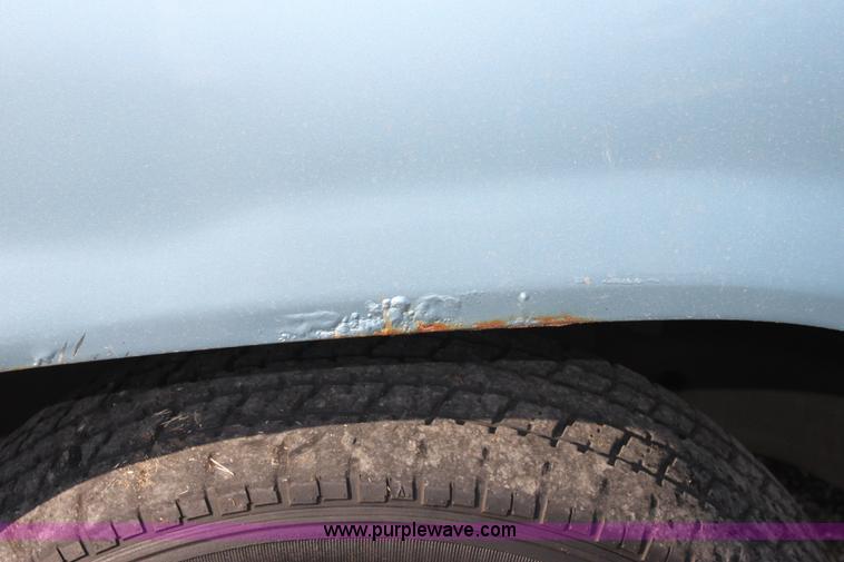 image for item B7328 1989 Chevrolet C2500 extended cab pickup truck