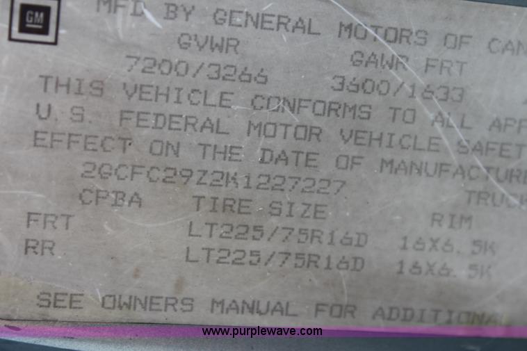 image for item B7328 1989 Chevrolet C2500 extended cab pickup truck