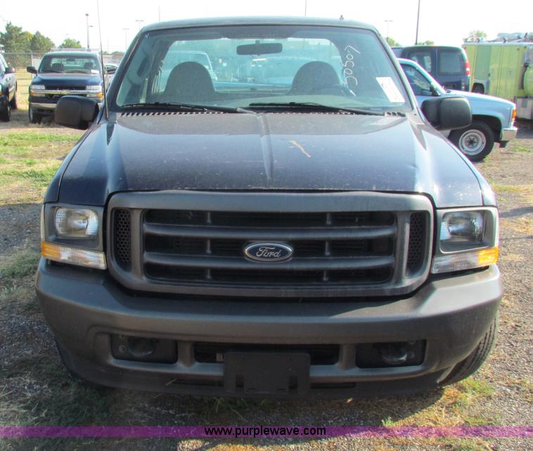 image for item B7332 2003 Ford F250 Super Duty XL SuperCab pickup truck