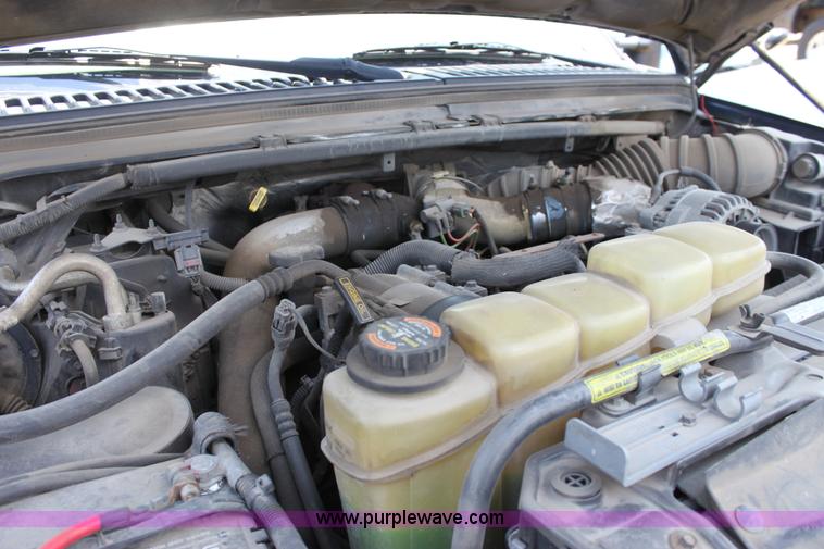 image for item B7332 2003 Ford F250 Super Duty XL SuperCab pickup truck