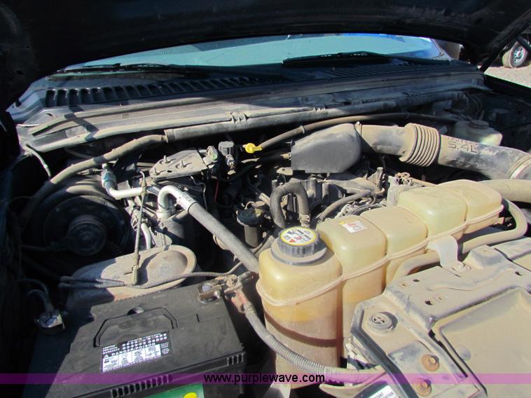 image for item B7333 2003 Ford F250 Super Duty XL SuperCab pickup truck