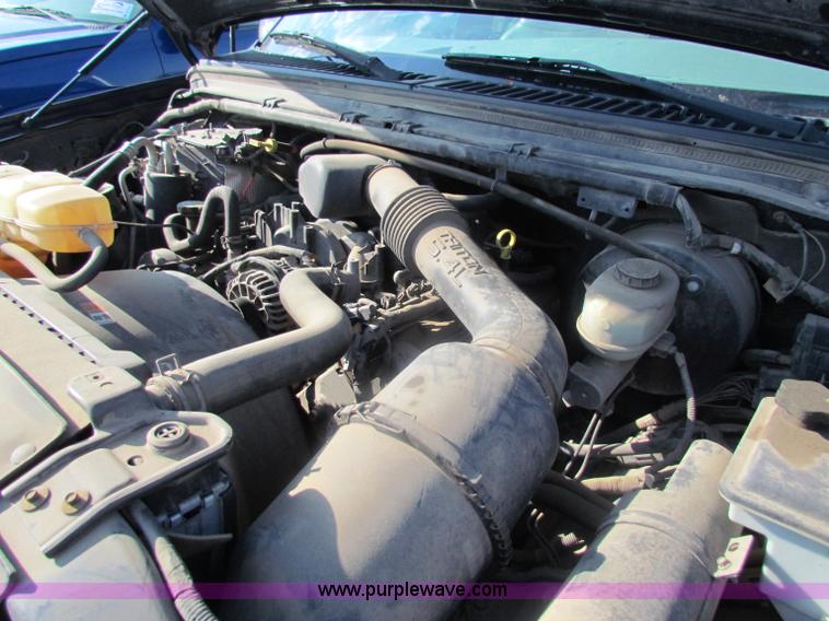 image for item B7333 2003 Ford F250 Super Duty XL SuperCab pickup truck