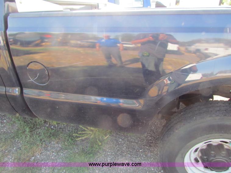 image for item B7333 2003 Ford F250 Super Duty XL SuperCab pickup truck