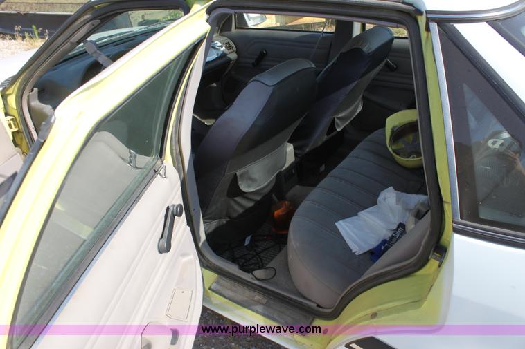 image for item D5291 1991 Ford Tempo GL