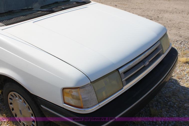 image for item D5291 1991 Ford Tempo GL