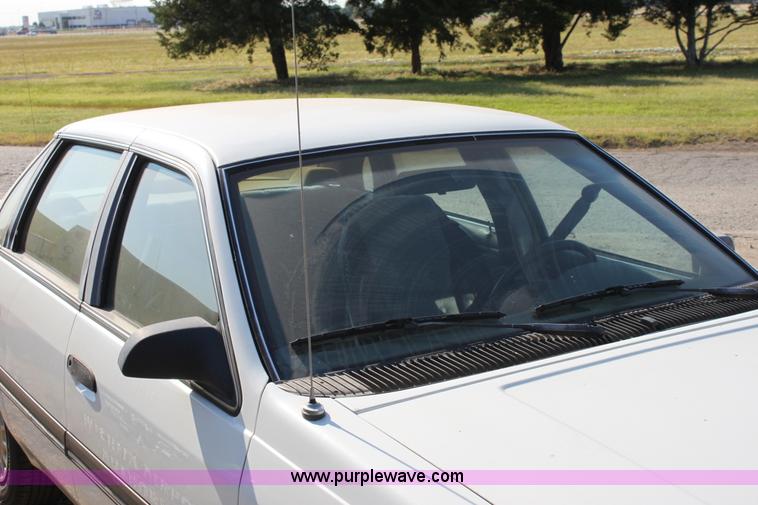 image for item D5291 1991 Ford Tempo GL