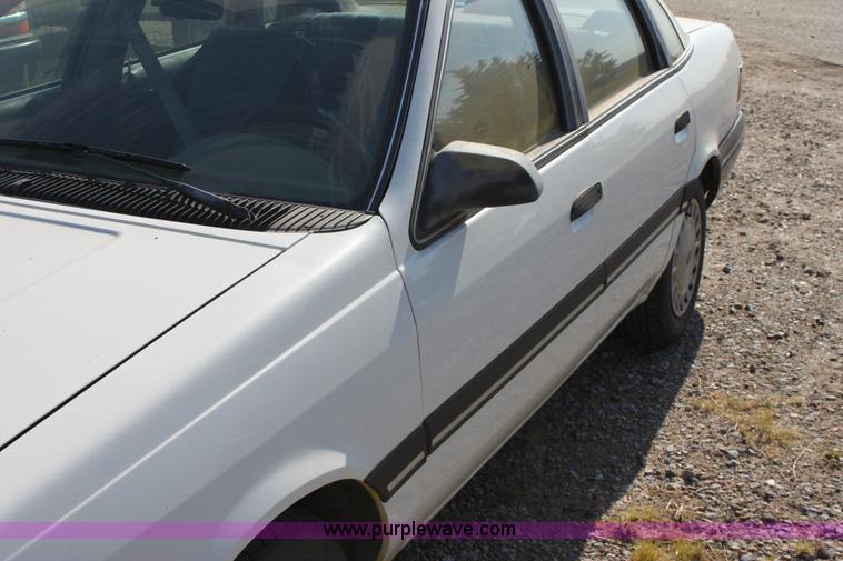 image for item D5291 1991 Ford Tempo GL