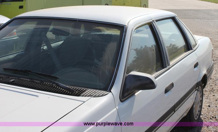 image for item D5291 1991 Ford Tempo GL