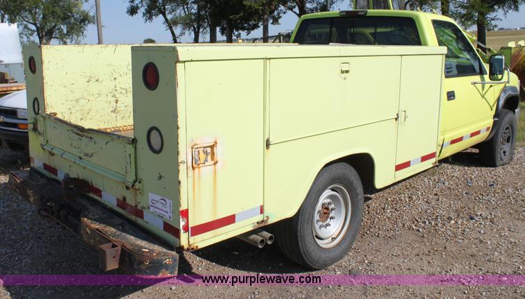 image for item D5293 1995 Chevrolet Cheyenne K2500 utility pickup truck